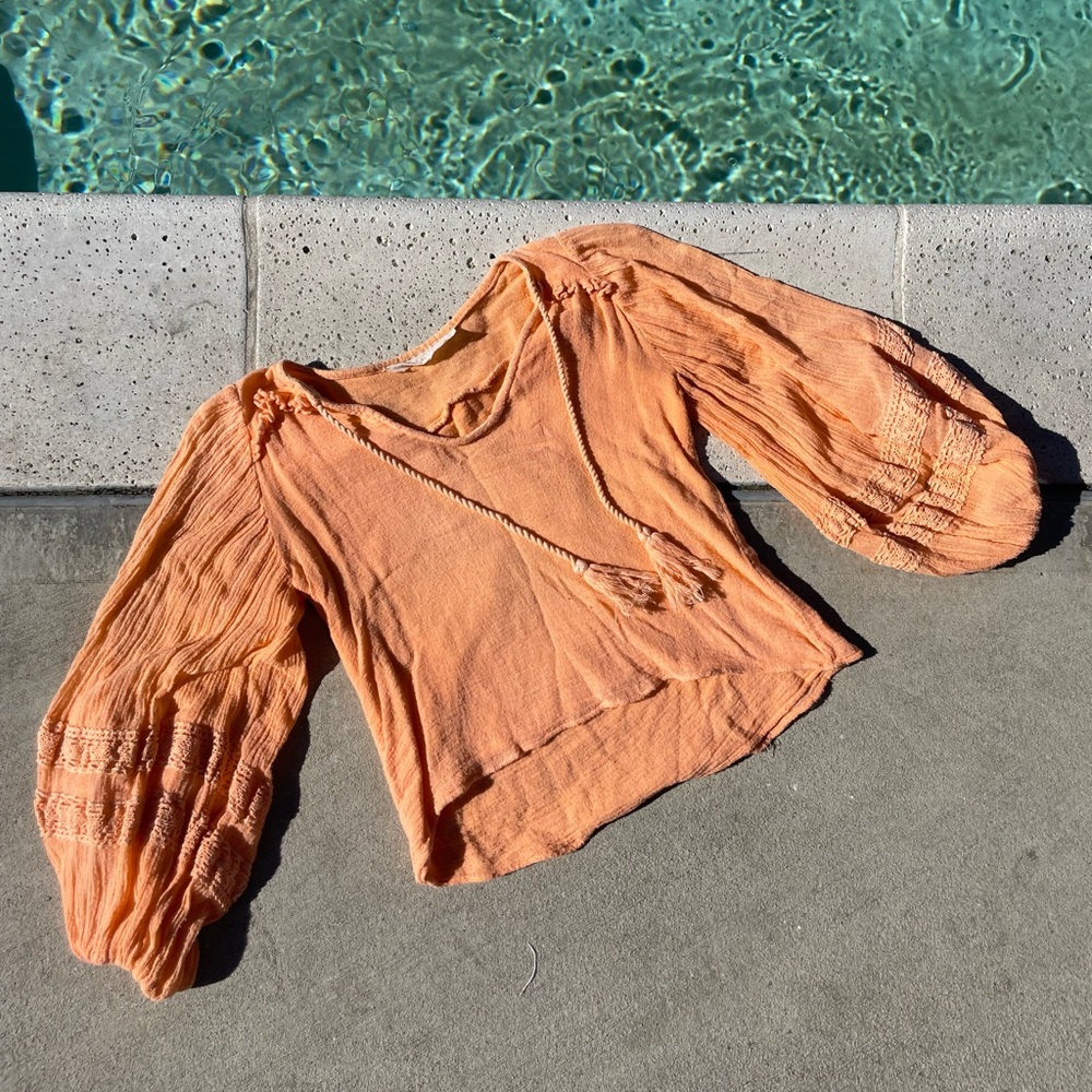 Jen’s pirate booty peach gauze balloon sleeve blouse